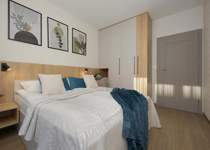 Comfortable In For 4 Guests With Underground Parking By Renters