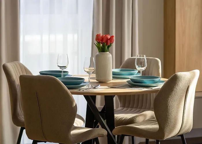 Comfortable In For 4 Guests With Underground Parking By Renters Apartmán Varšava