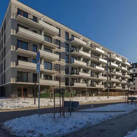 Comfortable In For 4 Guests With Underground Parking By Renters Varsovia